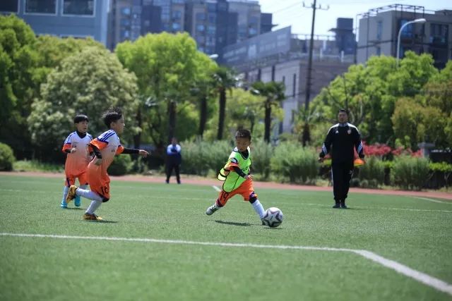 第四届“衢州烂柯杯”世界围棋公开赛本赛首轮战罢